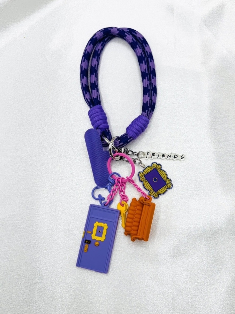 Friends TV Show Inspired Charm Wristlet Keychain Phone Strap - Picture 3 of 5